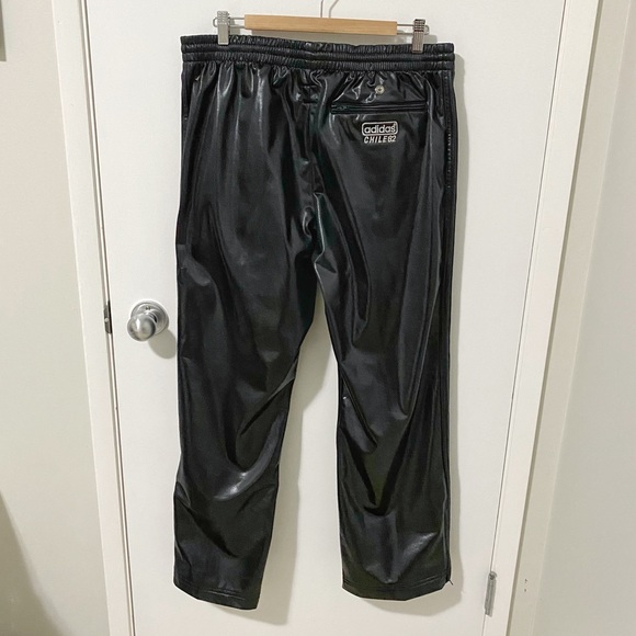 Rare Retro Adidas Chile 62 Coated Track Pants Black - Picture 8 of 14